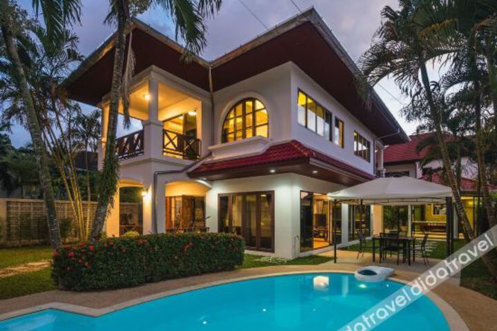 Havana House by Lofty Villas