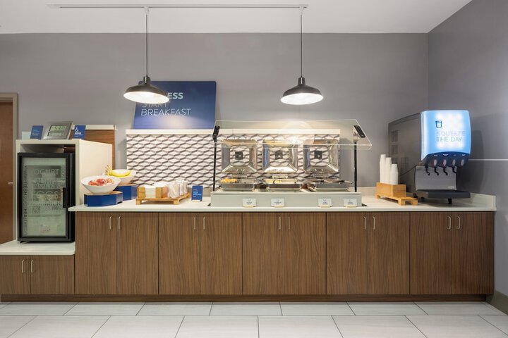 Breakfast/Coffee Service 75 of 100