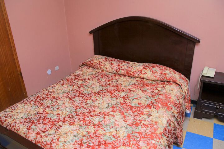 Room 8 of 30