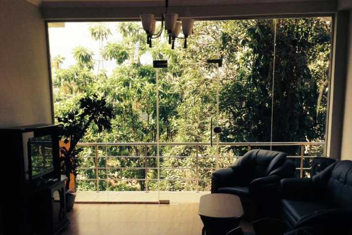 Room 3 of 44
