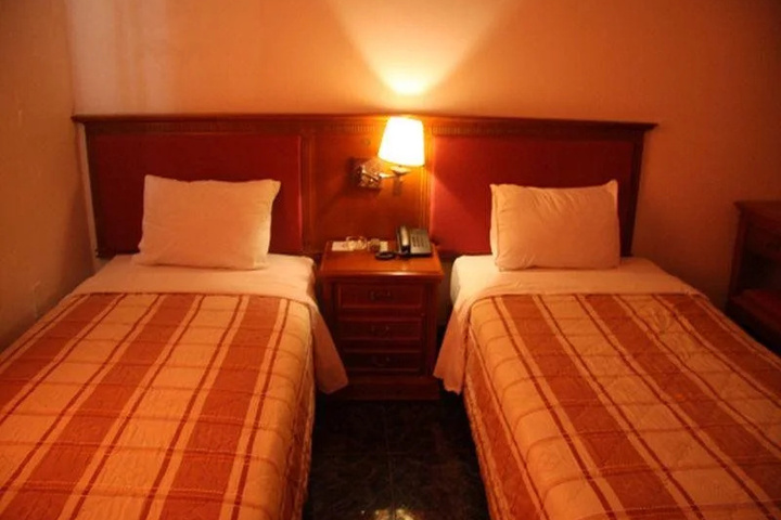 Room 3 of 17