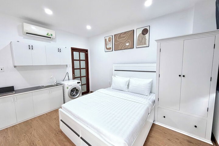 Room 2 of 14