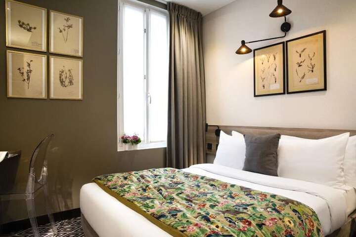 Room 46 of 108