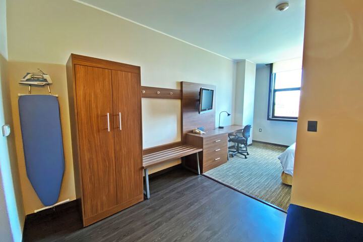 Room 8 of 61