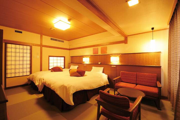 Room 2 of 34
