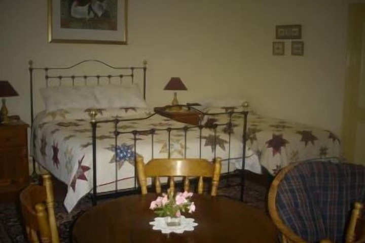 Room 4 of 34