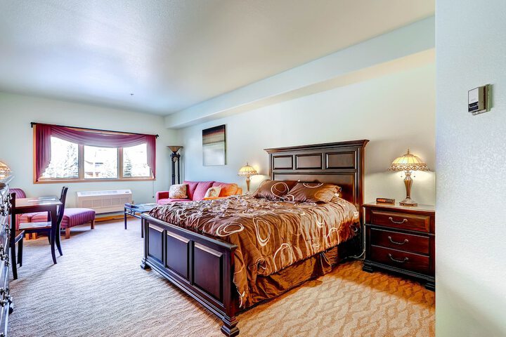 Room 9 of 113