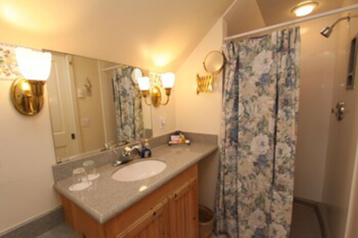 Room 109 of 162