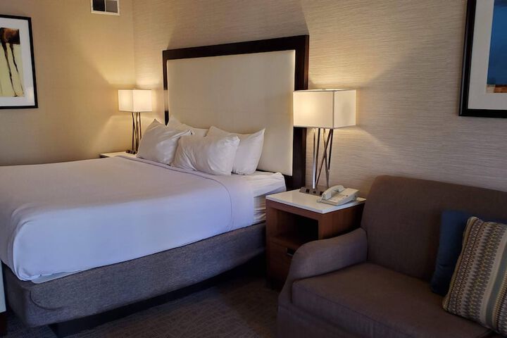 Room 15 of 157