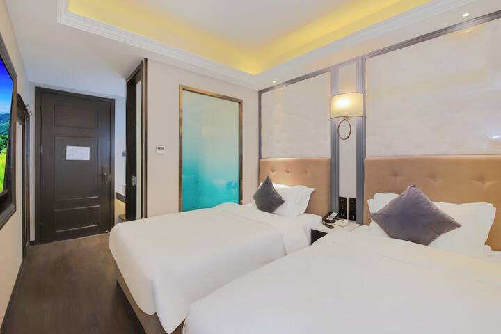 Room 5 of 23