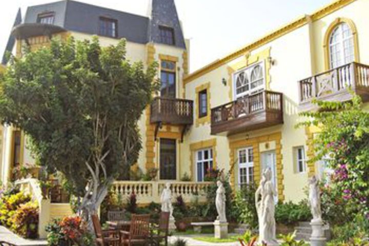 Hotel Exterior 8 of 32