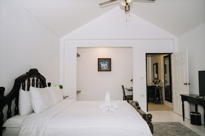 Room 25 of 84