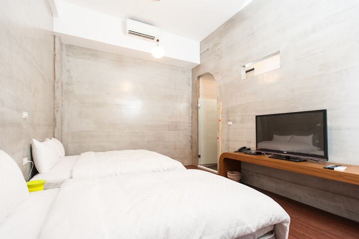 Room 21 of 56