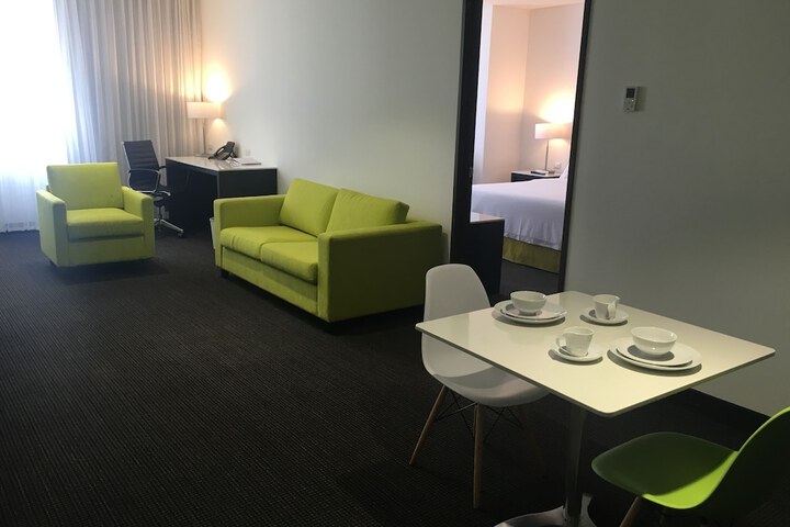 Room 7 of 93