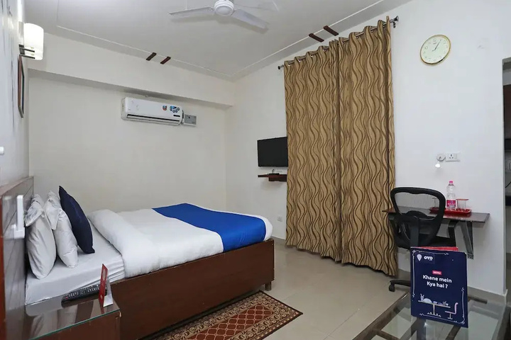Room 3 of 17
