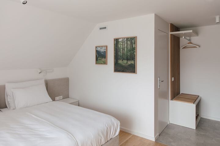 Room 6 of 57