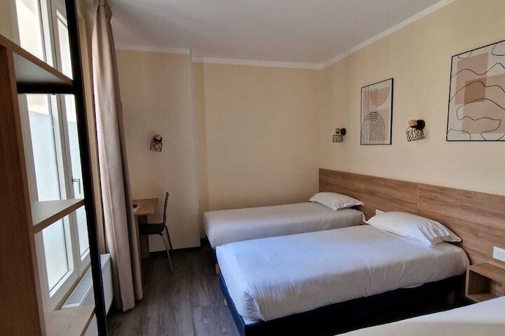 Room 16 of 26