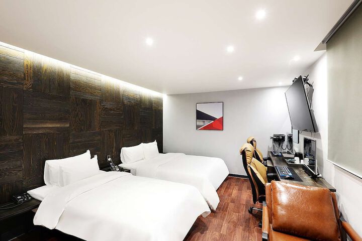 Room 31 of 50