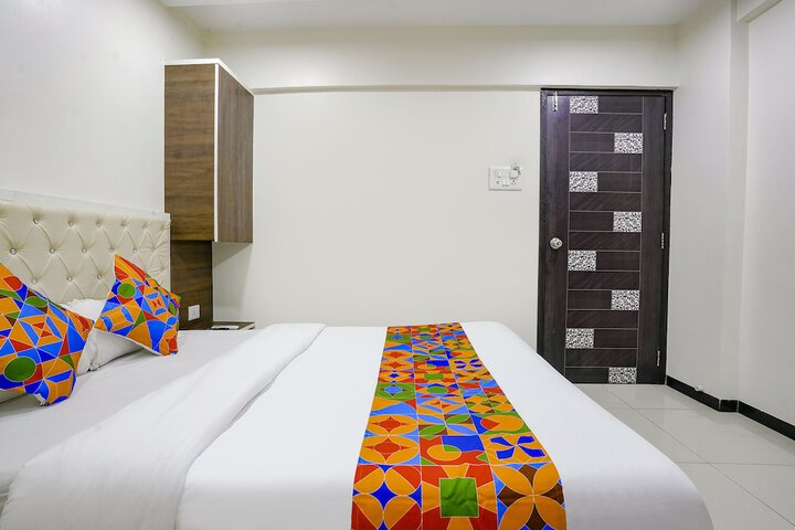Room 17 of 35
