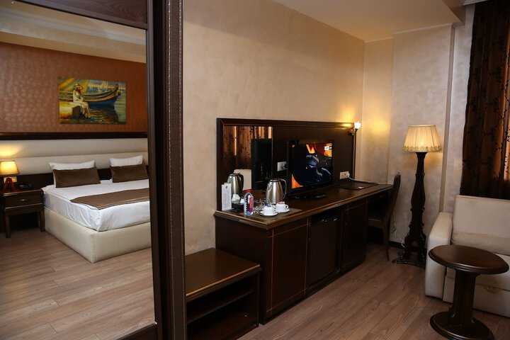Room 47 of 122