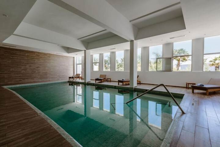 Pool 64 of 147