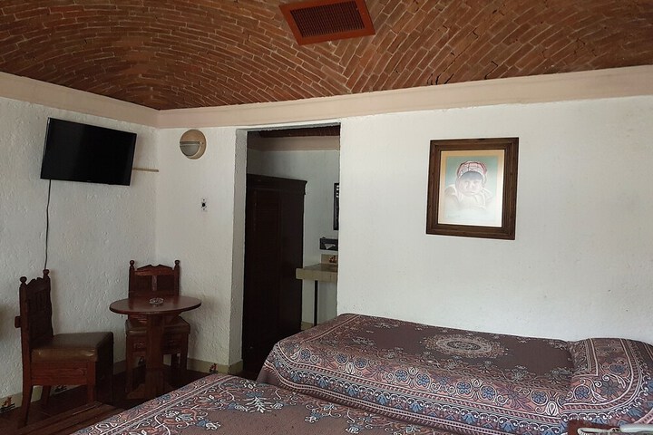 Room 11 of 39