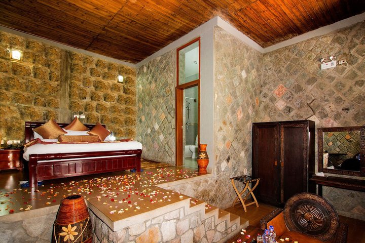 Room 2 of 13