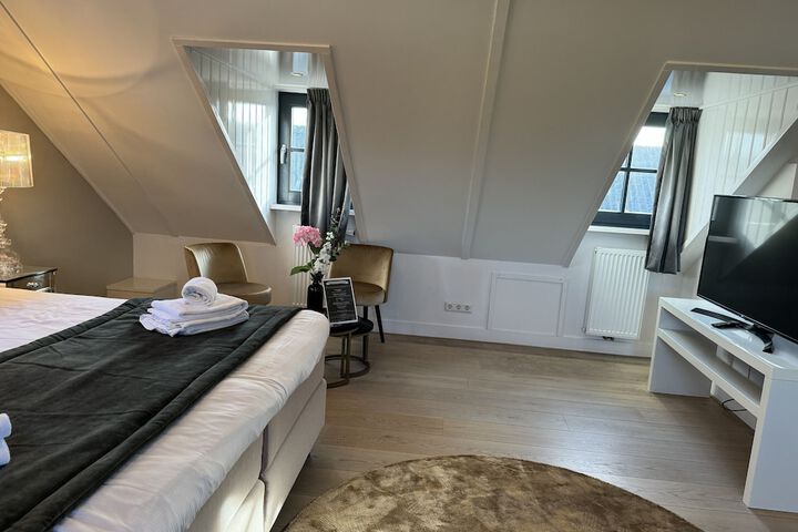 Room 10 of 47