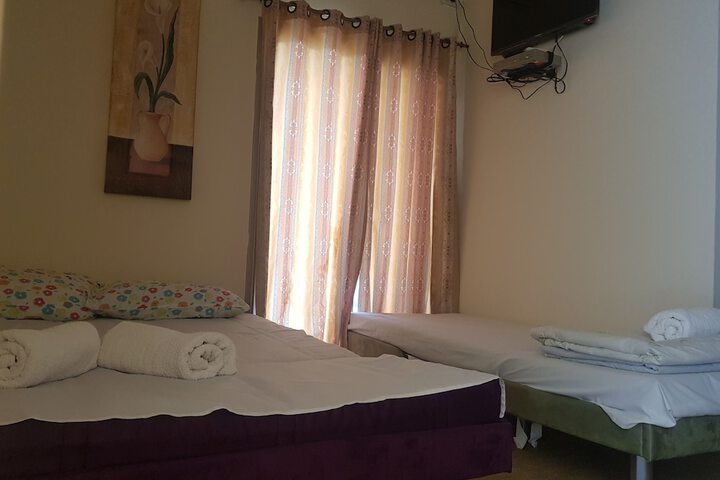 Room 8 of 8