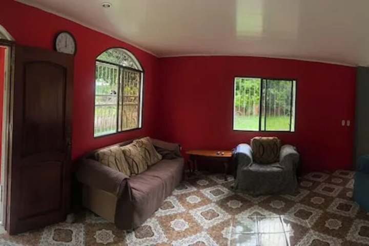 Room 4 of 10