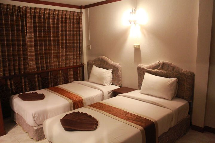 Room 6 of 46