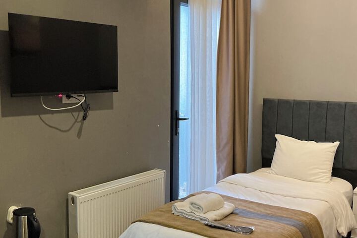Room 38 of 73