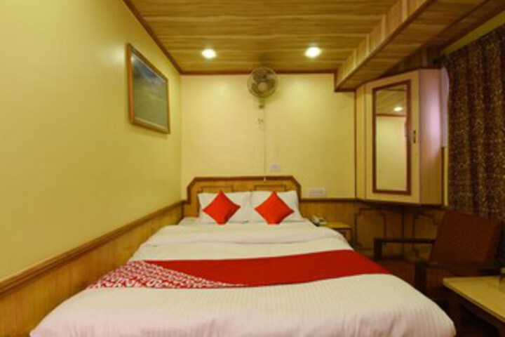 Room 15 of 24