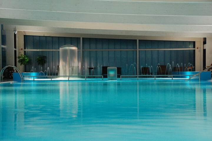 Pool 60 of 94