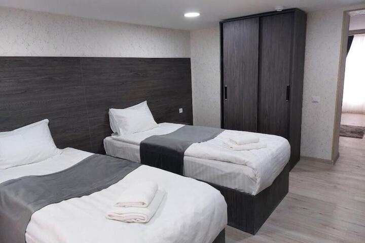 Room 9 of 22