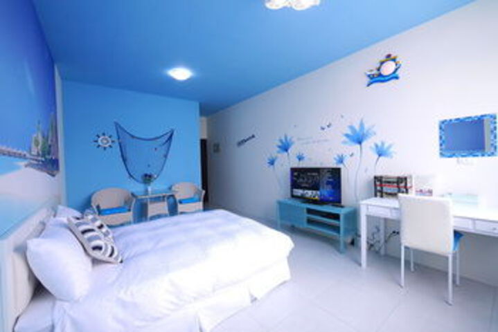 Room 17 of 48