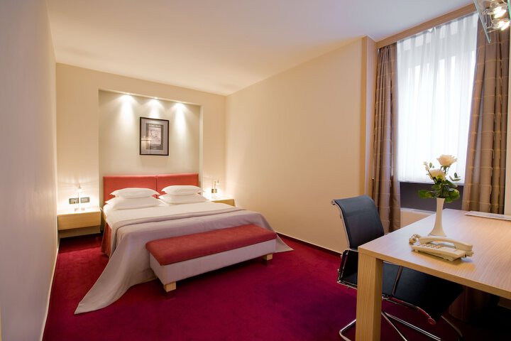 Room 11 of 57