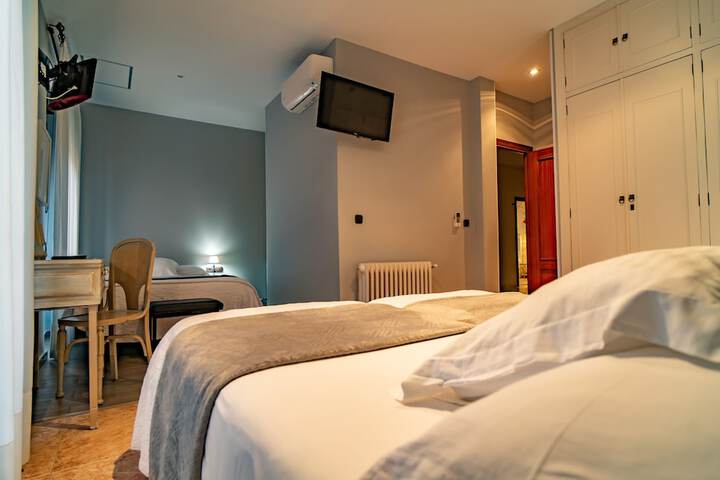 Room 12 of 51