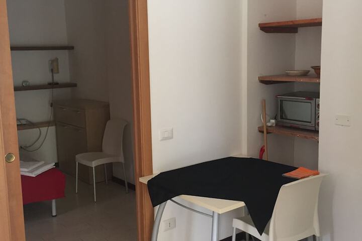 Room 17 of 33