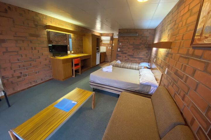 Room 3 of 21
