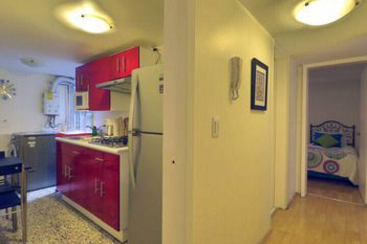 Room 8 of 16
