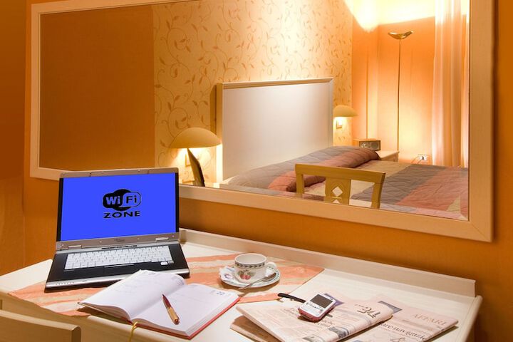 Room 8 of 31