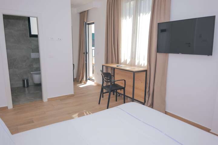 Room 27 of 56