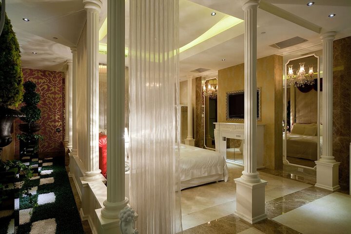 Room 12 of 57