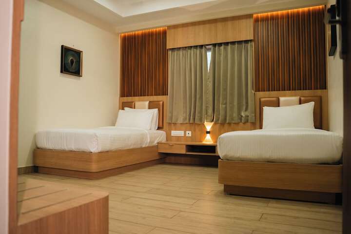 Room 17 of 32