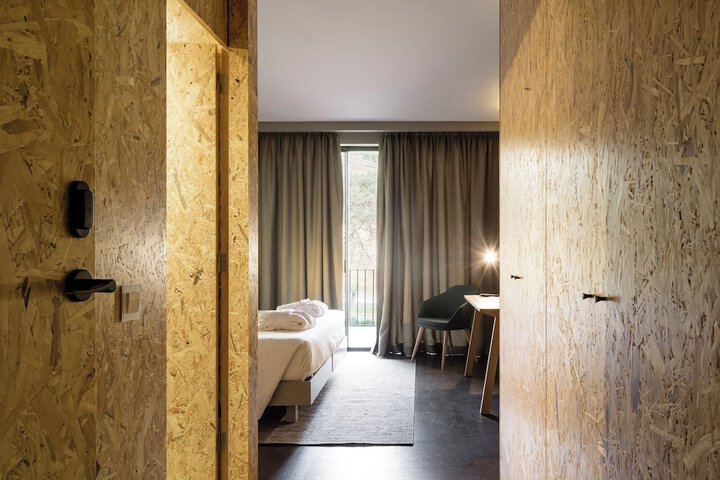 Room 13 of 51