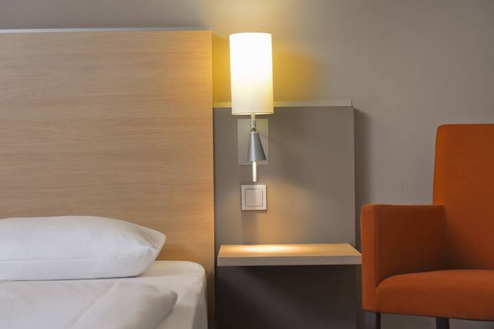 Room 5 of 34