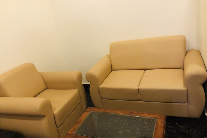 Room 25 of 40