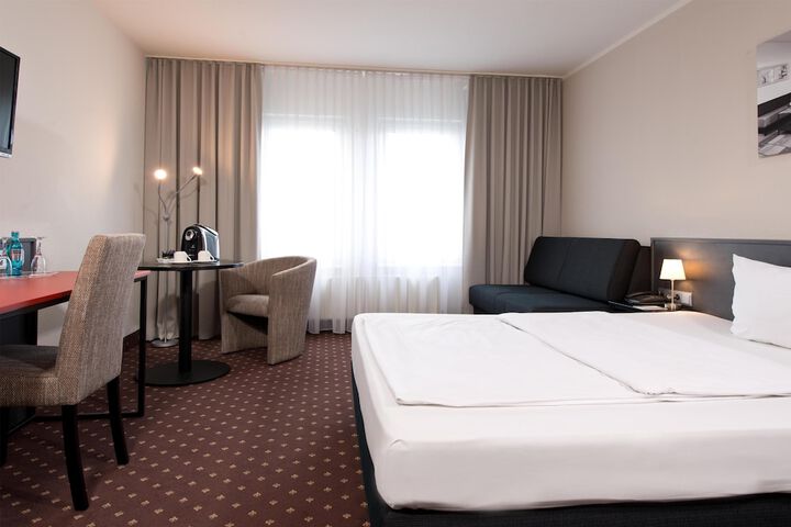 Room 21 of 41