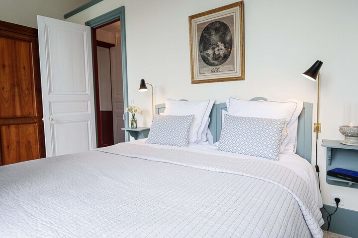 Room 21 of 31
